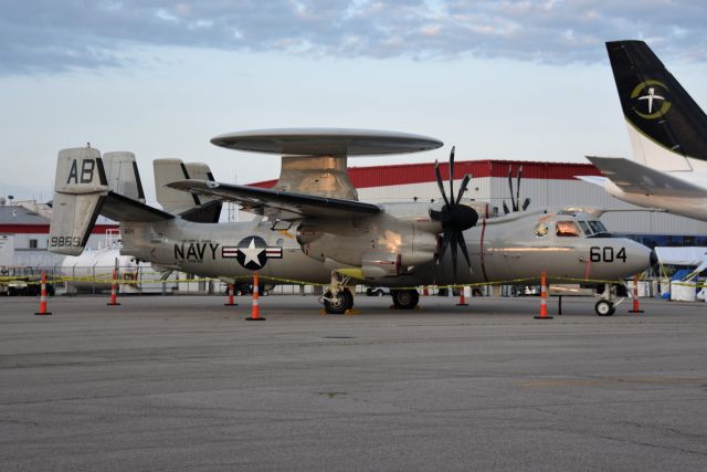 Grumman E-2 Hawkeye (16-9869) - 07-22-23 DAY Intl Airshow