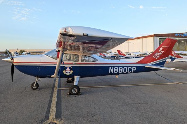 Cessna Skylane (N880CP)