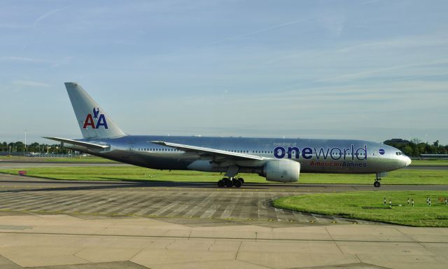 Boeing 777-200 (N791AN) - American Airlines Boeing 777-223(ER) N791AN in London Heathrow 