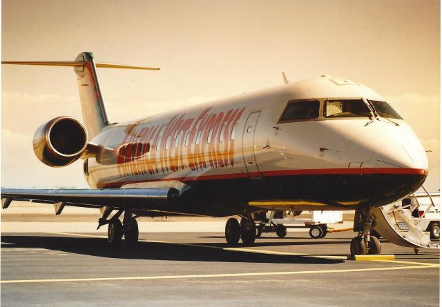 Canadair Regional Jet CRJ-200 (N77181)