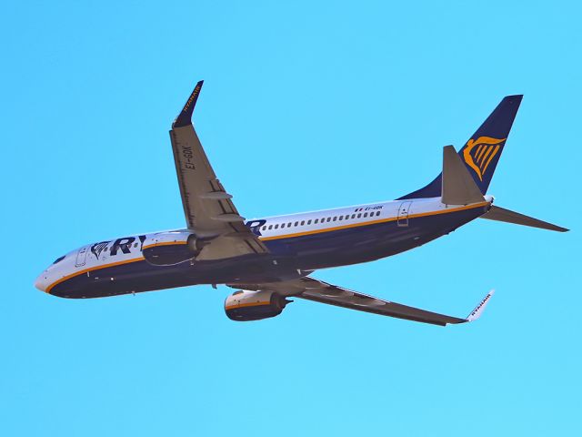 Boeing 737-700 (EI-GDK) - Taken from my bedroom window.br /7 Miles from touchdown.