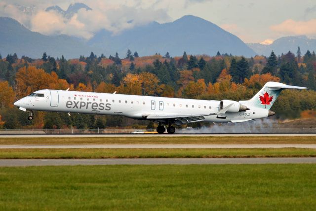 Canadair Regional Jet CRJ-900 (C-FDJZ)