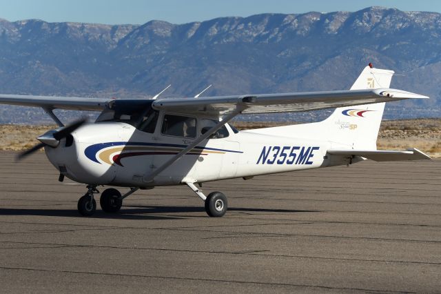 Cessna Skyhawk (N355ME)