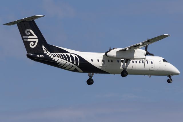 de Havilland Dash 8-300 (ZK-NEB)