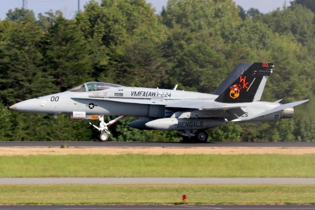 McDonnell Douglas FA-18 Hornet (16-4950) - United States Marines Boeing F/A-18C Hornet 9/7/18