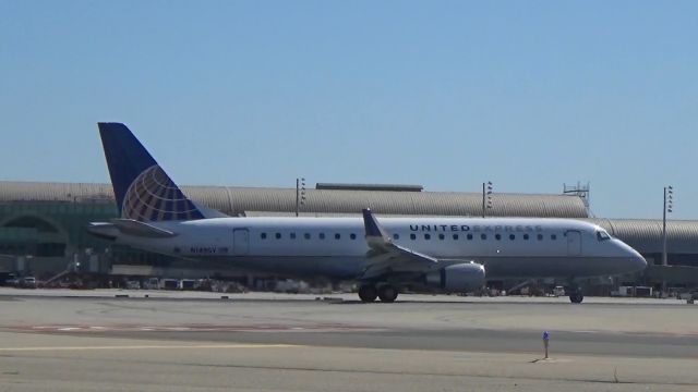 Embraer 175 (N149SY) - This beast was loud during its takeoff roll