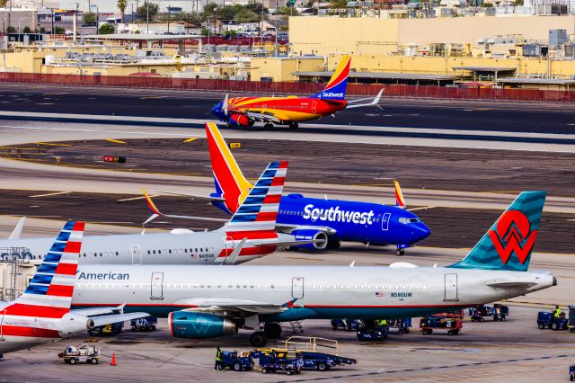 Airbus A321 (N580UW) - I haven’t posted on FlightAware in nearly two years, so I thought it’d be nice to go back to my roots and put up some of my best work from 2024 on here! If you enjoy my work, follow me @phxplanepics on Instagram!