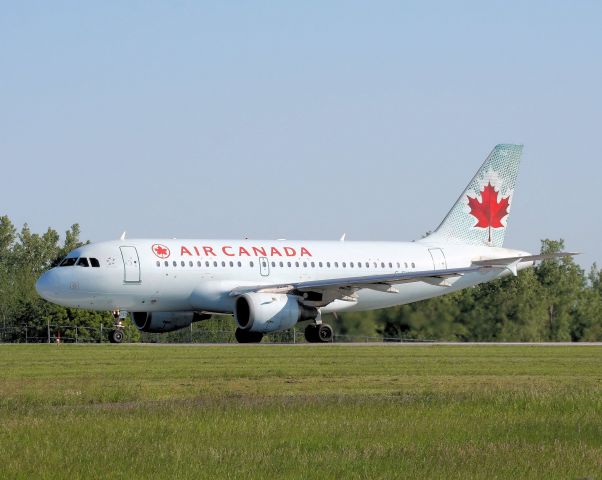 Airbus A319 (C-FYIY)