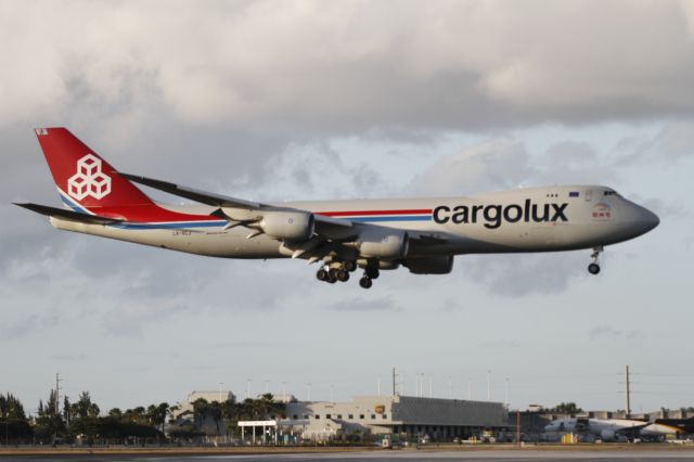 BOEING 747-8 (LX-VCJ)