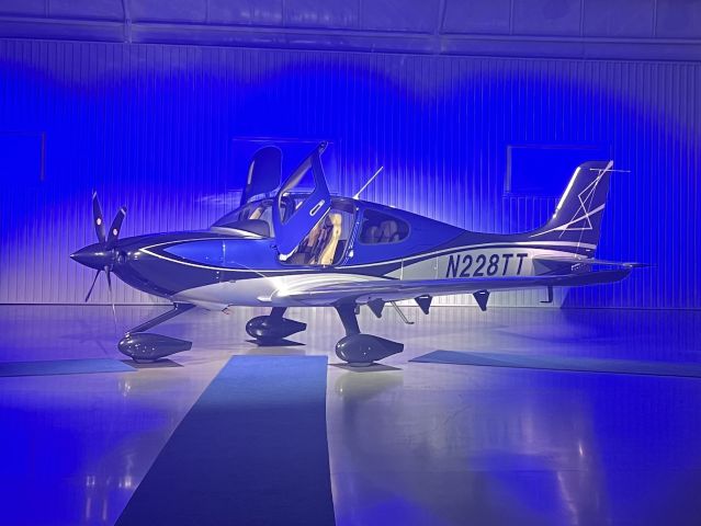 Cirrus SR22 Turbo (N228TT)