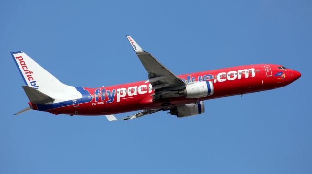 Boeing 737-800 (ZK-PBD) - Pacific Pearl Departing 34L