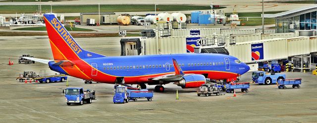 BOEING 737-300 (N601WN)