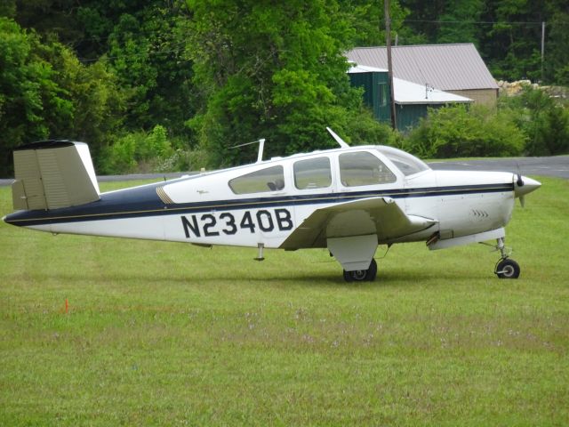 Beechcraft 35 Bonanza (N2340B)
