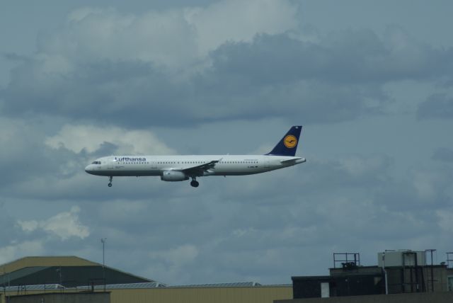 Airbus A321 (D-AIRL) - Lufthansa A321-131 cn505