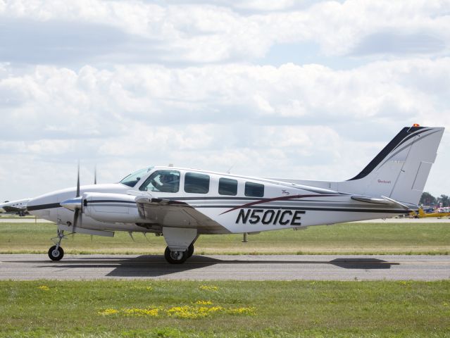 Beechcraft Baron (58) (N501CE)