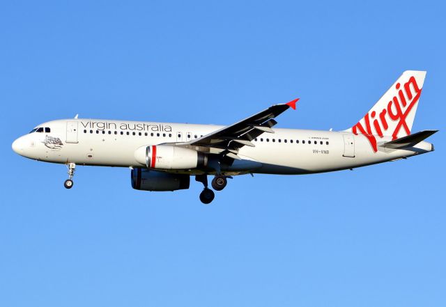 Airbus A320 (VH-VNB)