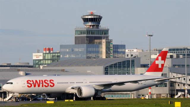 BOEING 777-300ER (HB-JNC) - Boeing 777-3DE(ER) Swiss, Prague (PRG), May 8, 2016