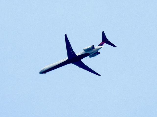 McDonnell Douglas MD-88 (N918DE) - DAL949 ATL-EWR