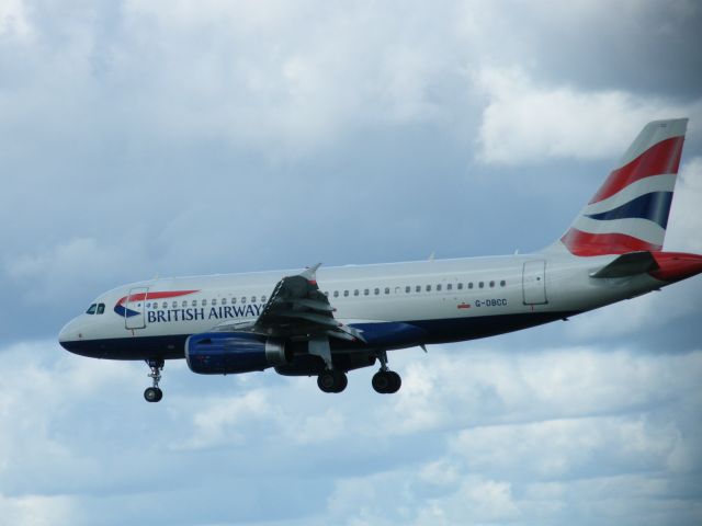 Airbus A319 (G-DBCC) - G DBCC AT EIDW 14/09/13