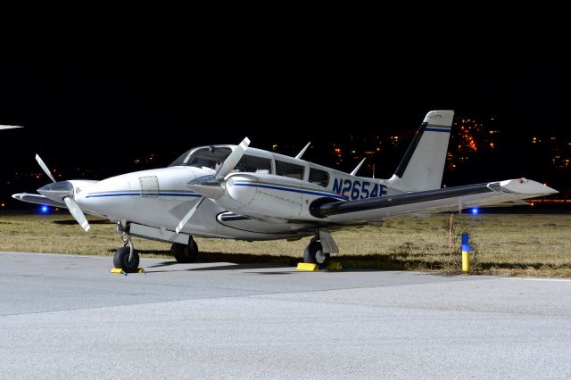 Piper PA-30 Twin Comanche (N2654E)
