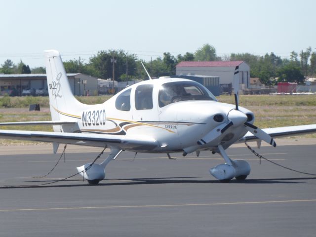 Cirrus SR-22 (N332CD)