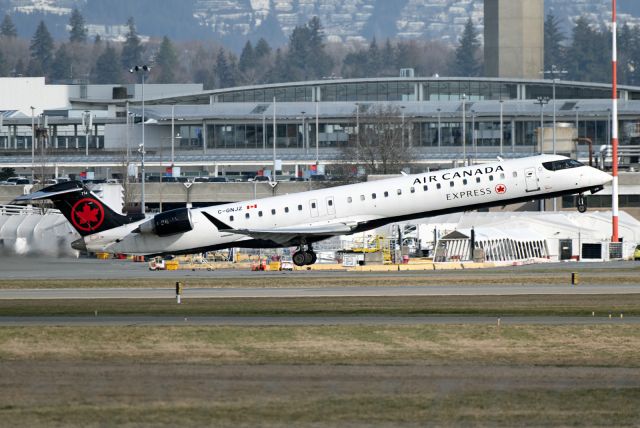 Canadair Regional Jet CRJ-900 (C-GNJZ)