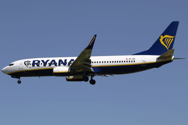 Boeing 737-800 (9H-QBI)