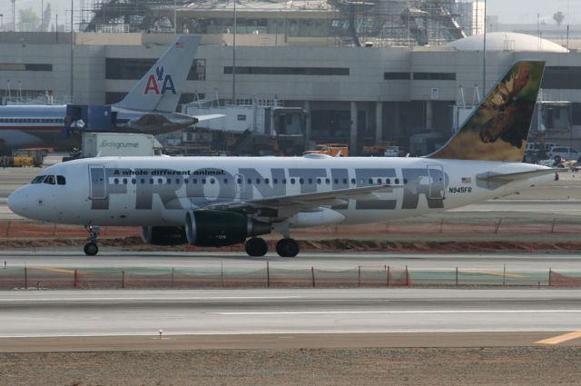 Airbus A319 (N945FR)