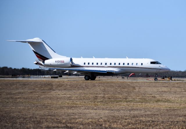 Bombardier Global 5000 (N100QS)