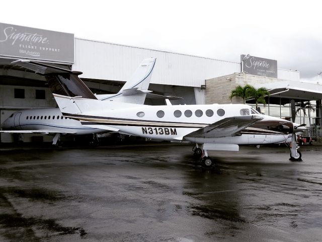 Beechcraft Super King Air 200 (N313BM)