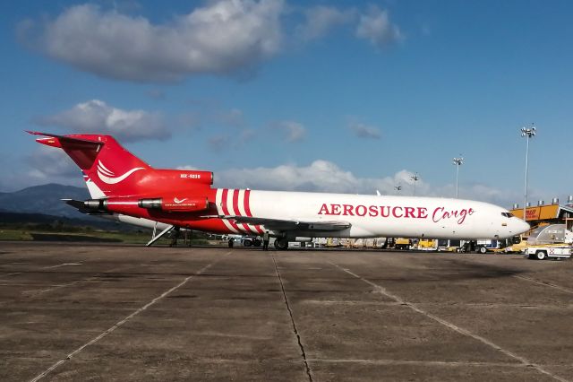 BOEING 727-200 (HK-5216)