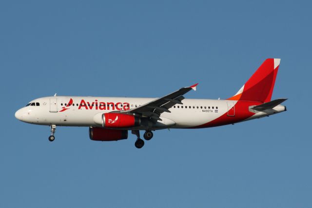 Airbus A320 (N490TA)