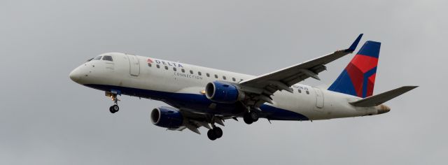 Embraer 170/175 (N208JQ) - Shot with a Nikon D3200 w/ Nikkor 70-300mmbr /Best viewed in Full Size