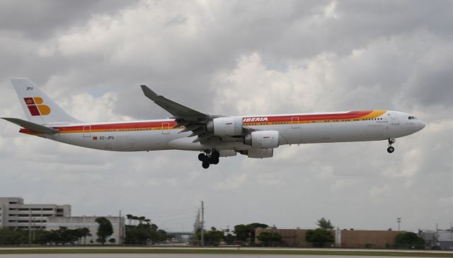 Airbus A340-600 (EC-JPU)