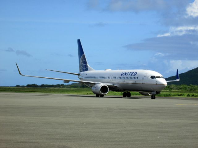 Boeing 737-800 (N38257)