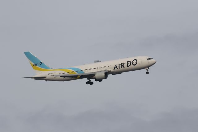 BOEING 767-300 (JA01HD) - 02 November 2015: HND-HKD.