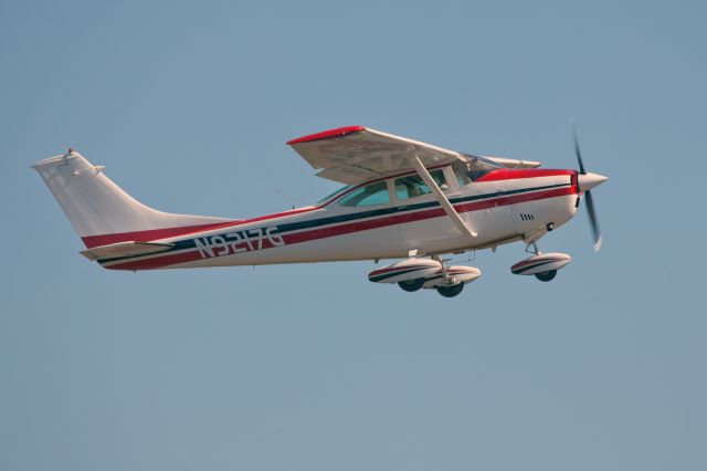 Cessna Skylane (N9217G) - Its a C182.