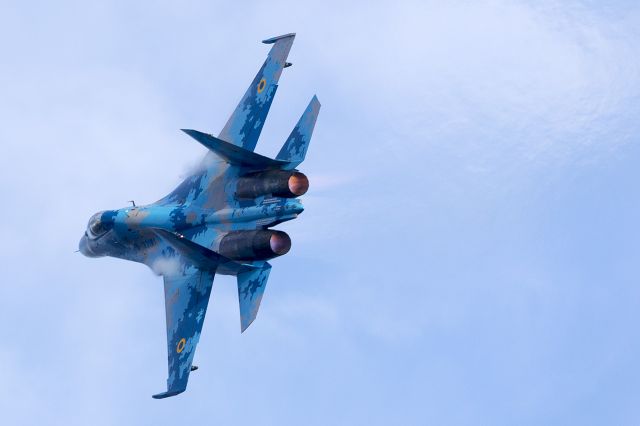 Sukhoi Su-27 Flanker —