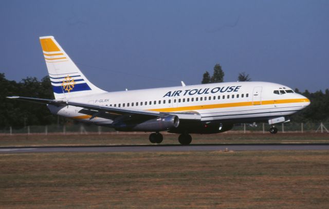 Boeing 737-200 (F-GLXH)