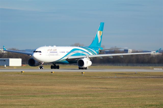 Airbus A330-300 (A40DG)
