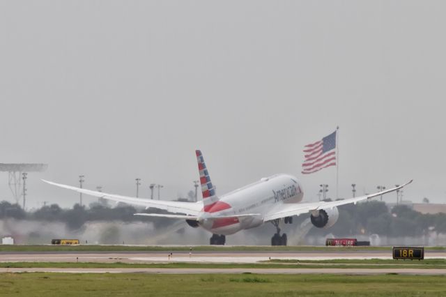 Boeing 787-8 —