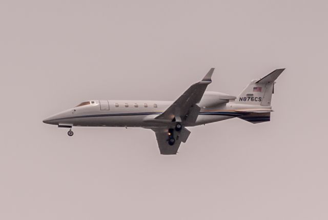 Learjet 60 (N876CS)