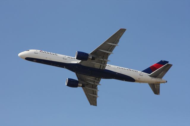 Boeing 757-200 (N503US)