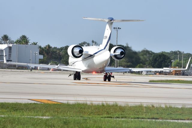 Canadair Challenger (N605PA)