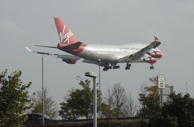 Boeing 747-200 (G-VROS)