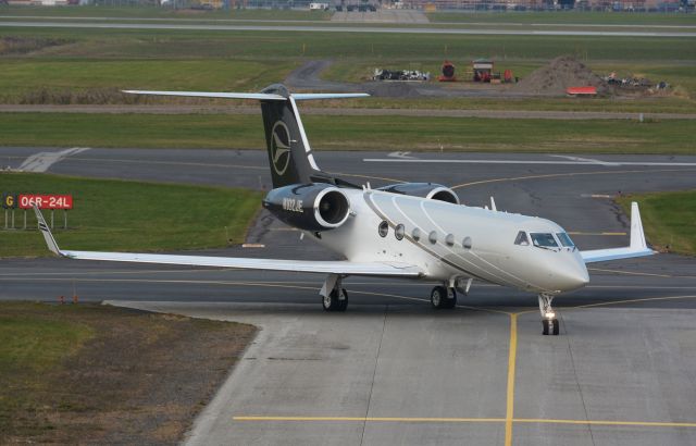 Gulfstream Aerospace Gulfstream IV (N102JE) - Visiting CYHU on 10-11-2021