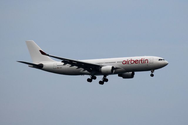 Airbus A330-200 (D-ABXG)