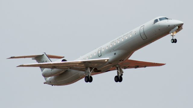 Embraer ERJ-145 (FAB2520)