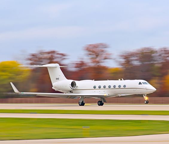 Gulfstream Aerospace Gulfstream V (18-1942) - Sam 942 departing Pontiac for Wisconsin after a Trump Rally in Michigan.br /br /10/30/2020