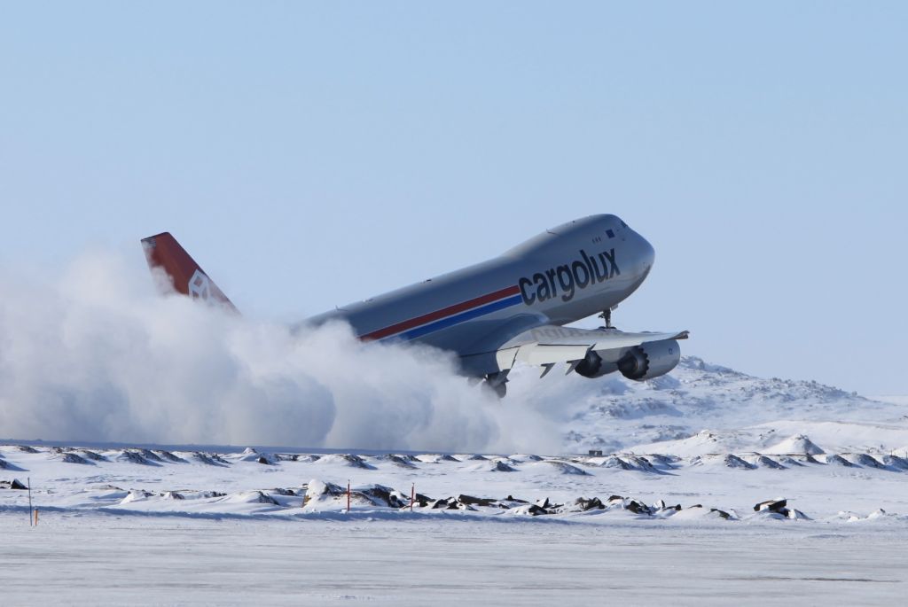 N5573S — - This is a expensive way to clean snow of the runway